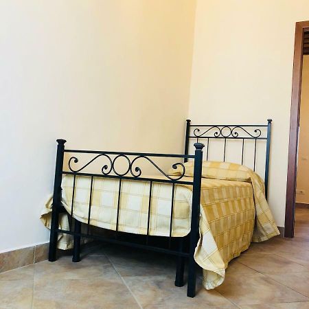 Casa Vacanze La Torretta 苏特里 外观 照片